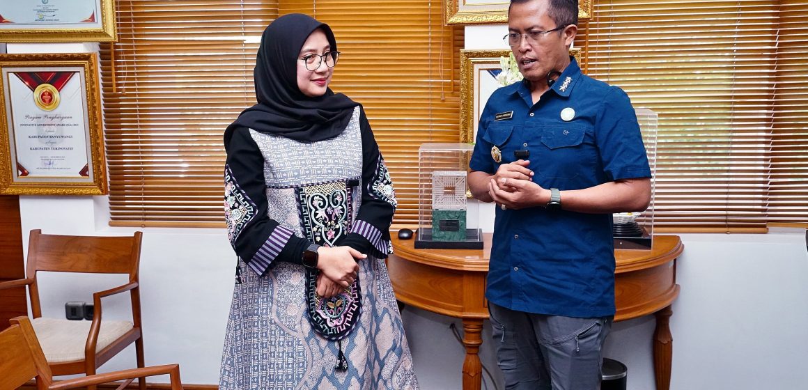 IMG-20260702-WA0009 Bupati Banyuwangi dan BNNK Luncurkan Inovasi Greeting–Closing P4GN pada Seluruh Layanan Publik