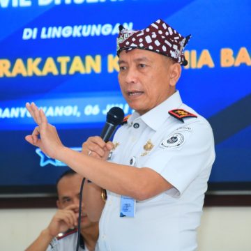 Beri Pengarahan di Lapas Banyuwangi, Kakanwil Kusnali Jabarkan Strategi Tiga Kunci Pemasyarakatan Aman
