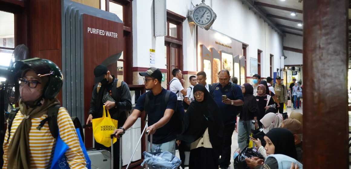 IMG-20260710-WA0006 Libur Sekolah dan Awal Tahun Ajaran Baru, KAI Daop 9 Jember Catat Tingginya Mobilitas Penumpang