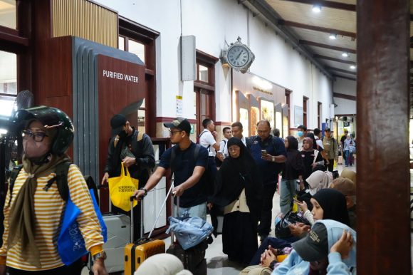 IMG-20260710-WA0006 Libur Sekolah dan Awal Tahun Ajaran Baru, KAI Daop 9 Jember Catat Tingginya Mobilitas Penumpang
