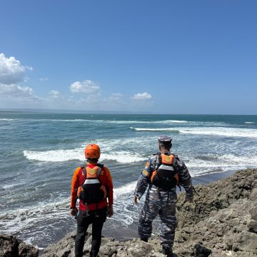 Perahu Terbalik di Pantai Grajagan, Dua Nelayan Masih Dalam Pencarian.