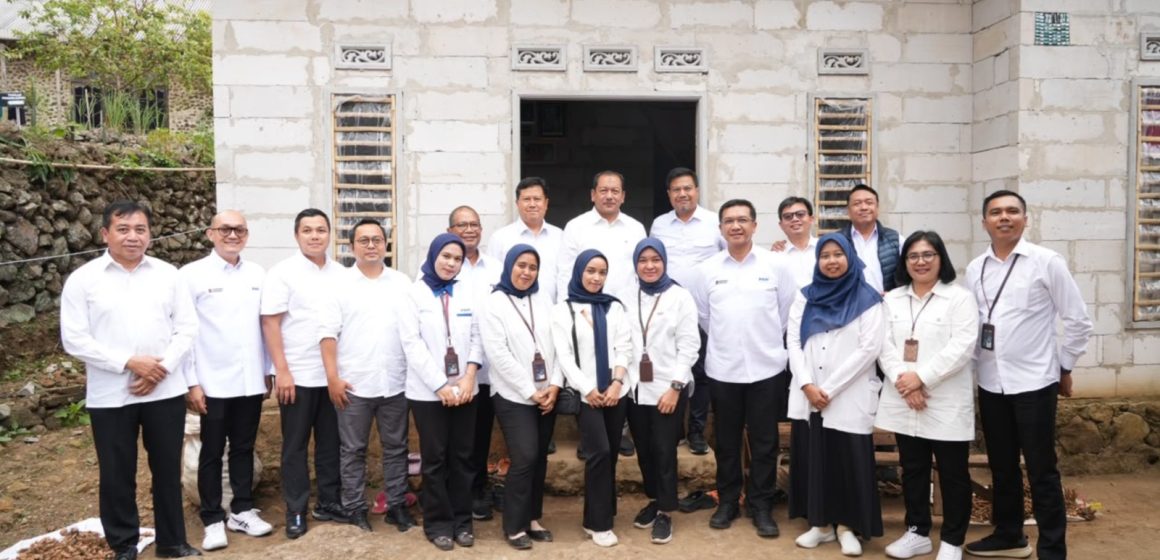Dukung Penguatan Ekonomi Kerakyatan, Danantara Tinjau Langsung Pemberdayaan Nasabah PNM di Mojokerto