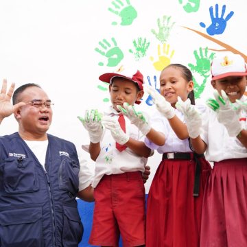 Wujudkan Kasih Sayang di Hari Anak Nasional 2026, PNM Peduli Revitalisasi SD Inpres di Wae Moto