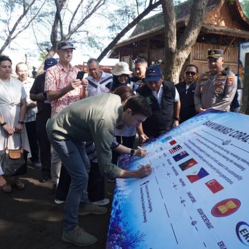 Libatkan Komunitas Nelayan dan Pesisir dalam Pengelolaan Potensi Bahari, Banyuwangi Diapresiasi Delegasi ASEAN ID Blue 
