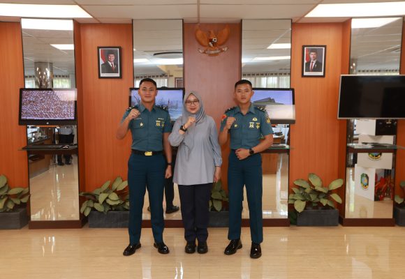Cerita Perwira AL Asal Banyuwangi, Berkali-kali Gugur Tes Kini Jadi Lulusan Terbaik Peraih Adhi Makayasa dari Presiden 