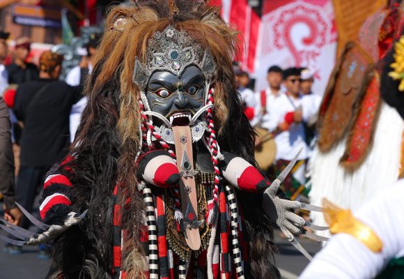 1001003985-1 Tampilkan Pesona Budaya Nusantara, Karnaval Kebangsaan Banyuwangi 2026 Berlangsung Meriah