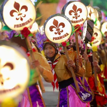 1001005559 Angkat Kekayaan Budaya Blambangan, Pawai Lampion Hiasi Malam Banyuwangi