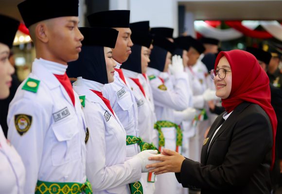 1001009061 Paskibraka Kabupaten Banyuwangi Resmi Dikukuhkan