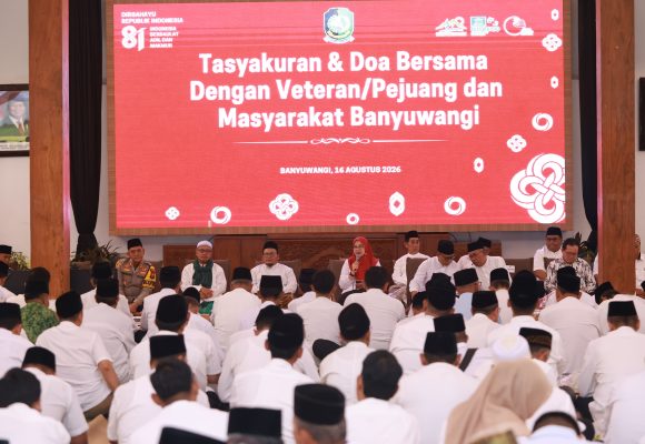 1001010850 Gelar Tasyakuran Hari Kemerdekaan, Bupati Ipuk Ajak Elemen Masyarakat Doakan Pahlawan dan Gotong Royong Majukan Banyuwangi