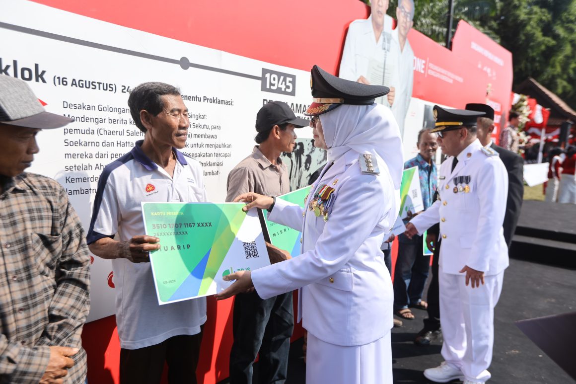 1001012466 Momen Kemerdekaan, ASN Banyuwangi Berbagi Daftarkan 5000 Pekerja Informal BPJS Ketenagakerjaan