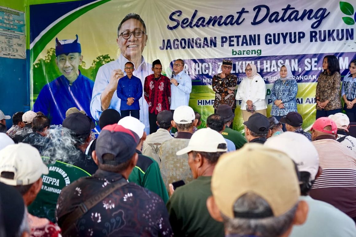 1001018665 Jagongan Bareng Petani Banyuwangi, Menko Pangan Janji Kawal Pembenahan Infrastruktur Pertanian