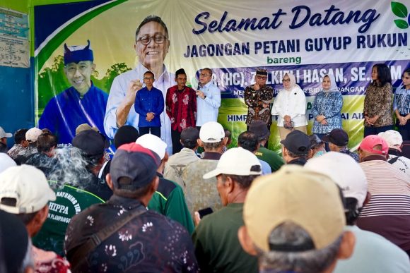 1001018665 Jagongan Bareng Petani Banyuwangi, Menko Pangan Janji Kawal Pembenahan Infrastruktur Pertanian