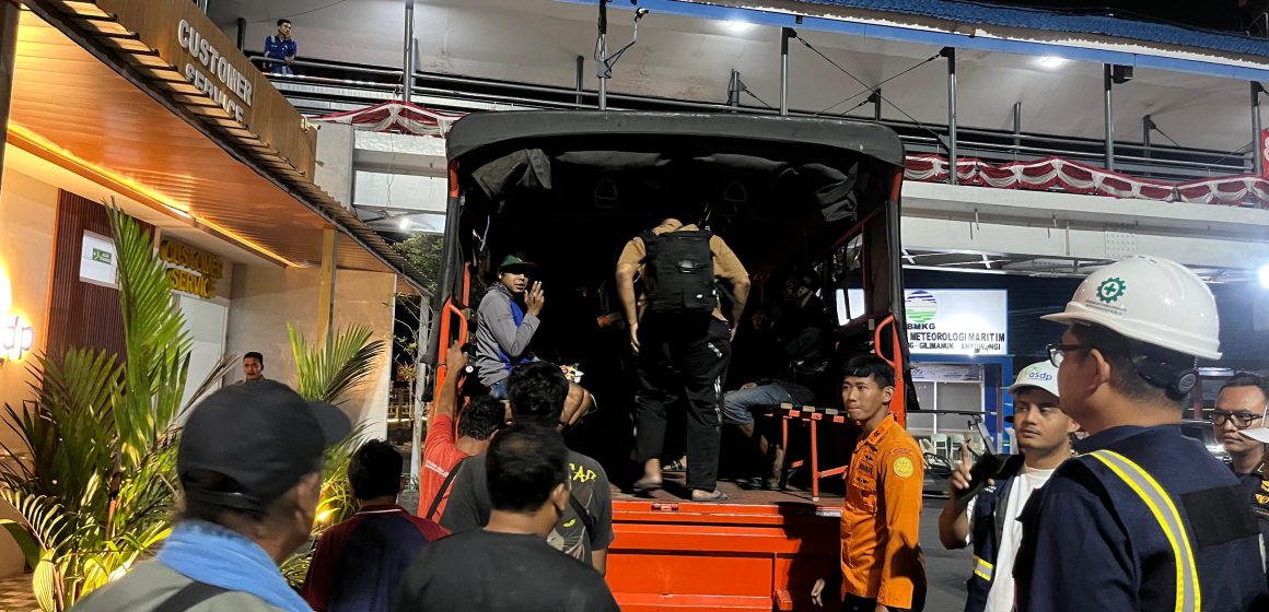 IMG-20260829-WA0013 KMP Perkasa 05 Alami Gangguan Mesin di Selat Bali, 38 Penumpang Berhasil Dievakuasi
