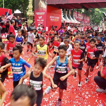 1001074961 Ribuan Orang Ramaikan Soekarno Run di Banyuwangi