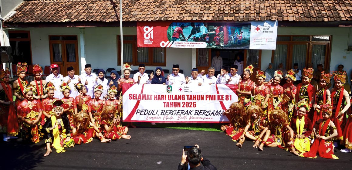 1001077520 HUT ke-81, PMI Banyuwangi Gelar Beragam Aksi Sosial Mulai Droping Air Bersih Hingga Operasi Katarak