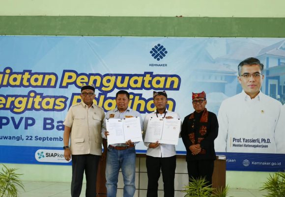 1001080121 Buka Pelatihan Vokasi di Banyuwangi, Wamenaker Pacu Anak Muda Raih Peluang Magang di Jepang