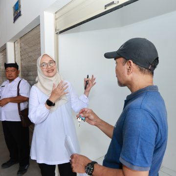 Ratusan Pedagang Telah Serah Terima Lapak Pasar Banyuwangi