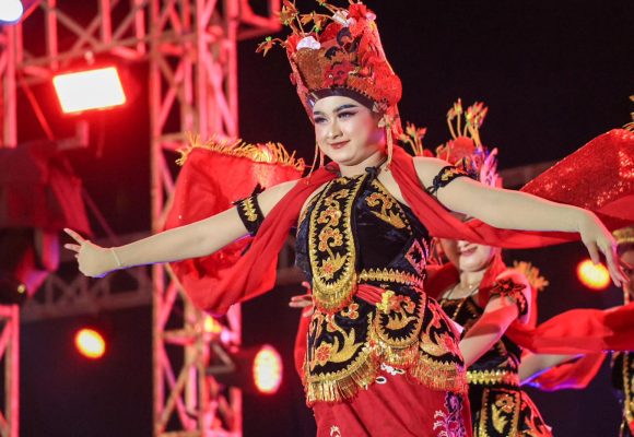 Pukau Ribuan Pasang Mata, Budaya Banyuwangi Tuai Pujian di Madura Culture Festival 2026