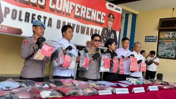 Operasi Tumpas Semeru 2026, Polresta Banyuwangi Tangkap Pasutri Pengedar Sabu
