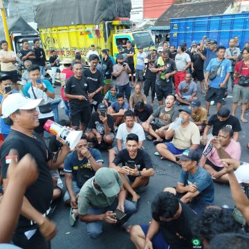 IMG-20260903-WA0019 Sopir dan Operator-Regulator Pelabuhan Capai Kesepakatan, Pelabuhan Ketapang Kembali Dibuka