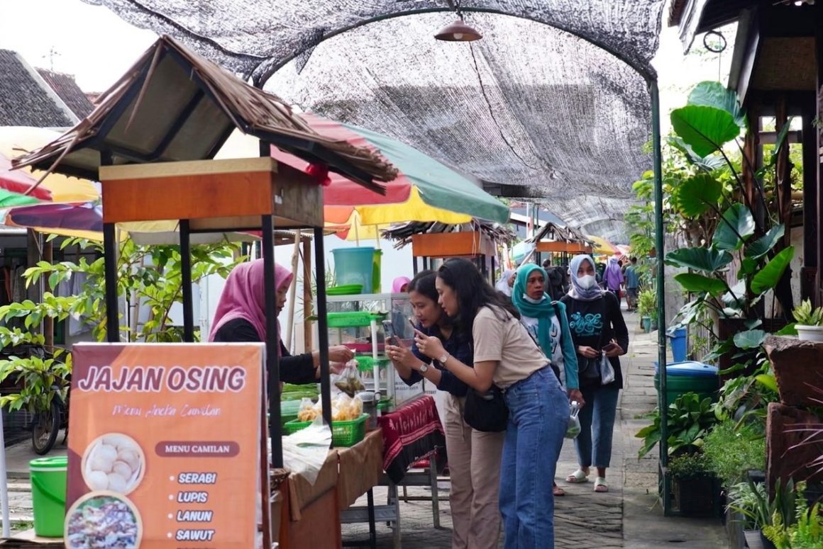 IMG-20260903-WA0020 Mengenal Snackpacking, Tren Berwisata Sambil Jelajah Pasar Tradisional di Banyuwangi yang Kian Digandrungi