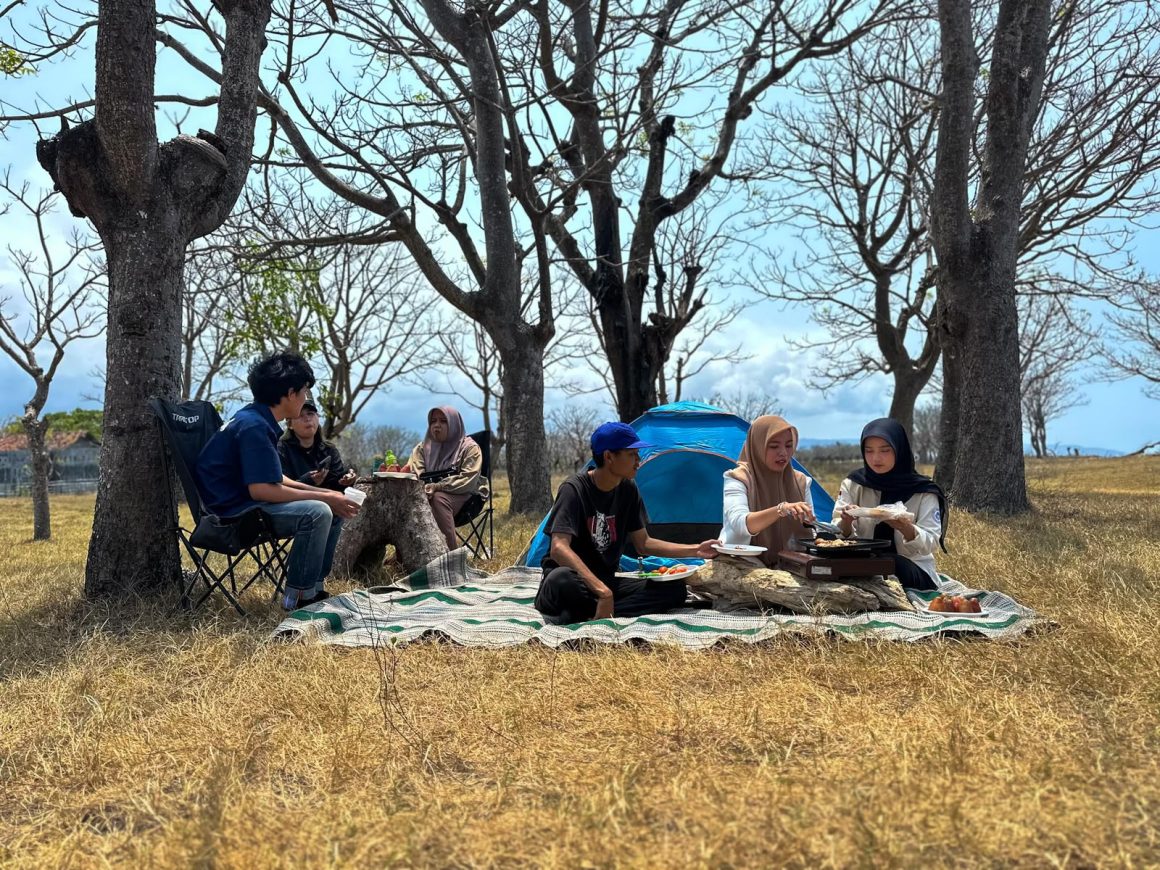 IMG-20260910-WA0010 Banyuwangi Kini Punya Spot Sunrise Hingga Nge-Grill Seru, Savana Beach Pakem Jadi Spot Camping Hits di Tengah Kota