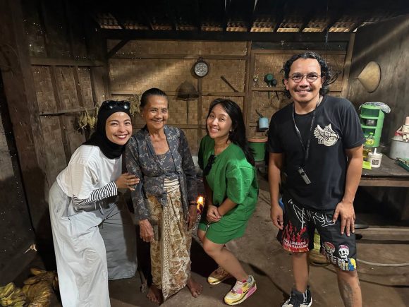 IMG-20260916-WA0004 Menyelami Jiwa Suku Osing, Tren Cultural Immersion Bawa Wisatawan Lebur dalam Keseharian Warga Kemiren