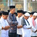 Mengetuk Pintu Langit, Petugas dan Warga Binaan Lapas Banyuwangi Gelar Salat Istisqa