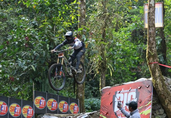 IMG-20260920-WA0005 BIG Downhill 2026 Sukses Hadirkan Aksi Ekstrem dan Kecepatan Tinggi di Lereng Ijen