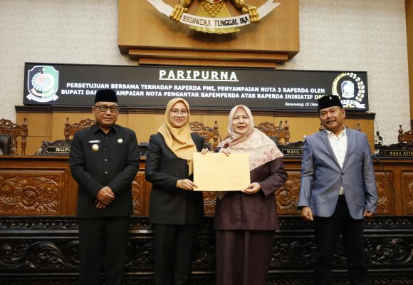 1001104802 Jamin Keselamatan Warganya, Pemkab – DPRD Banyuwangi Sahkan Raperda PMI