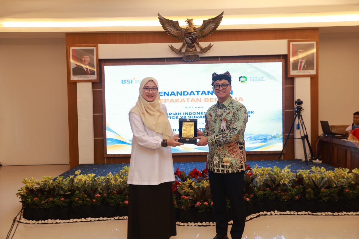 1001108257 Jalin MoU, Pemkab Gandeng BSI Perkuat Upaya Pengentasan Kemiskinan di Banyuwangi