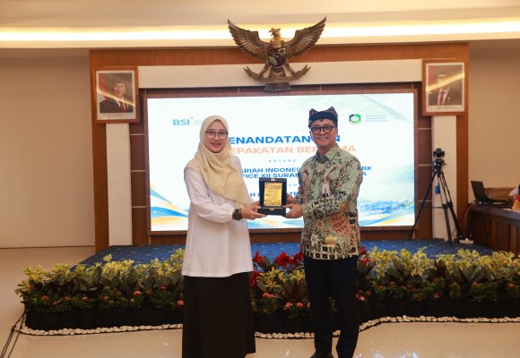 1001108257 Jalin MoU, Pemkab Gandeng BSI Perkuat Upaya Pengentasan Kemiskinan di Banyuwangi
