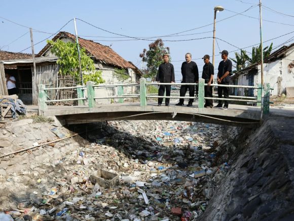 Sampah Sungai Kalimati Kembali Menumpuk Meski Telah Dibersihkan, Pemkab Cari Solusi Bersama Warga