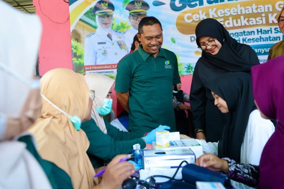 Sambut Hari Santri, Puluhan Ribu Santri Banyuwangi Ikuti Kegiatan Cek Kesehatan Gratis