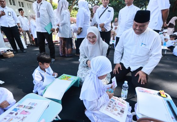 1001131151 Festival Anak Sholeh, Ikhtiar Cetak Generasi Berprestasi dan Berakhlak Mulia