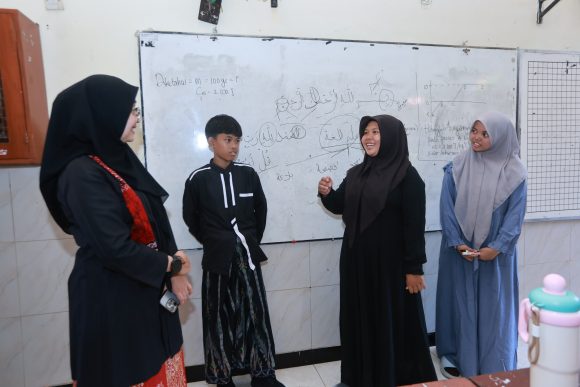 Kenalkan Tradisi Pesantren, Puluhan Santri Terjun Sekolah-Sekolah dalam Santri Mengajar