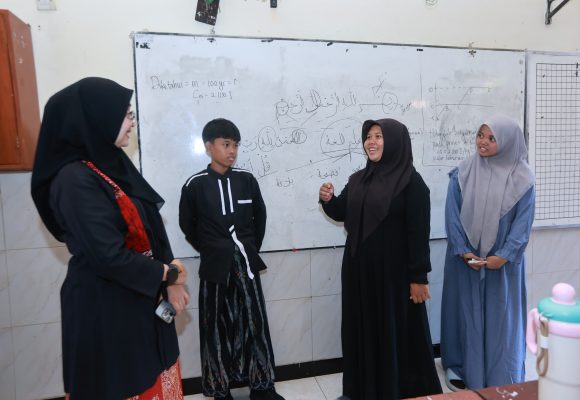 Kenalkan Tradisi Pesantren, Puluhan Santri Terjun Sekolah-Sekolah dalam Santri Mengajar