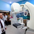 Tinjau Dua RSUD Banyuwangi, Wamenkes Resmikan Layanan Kemoterapi Hingga ESWL 