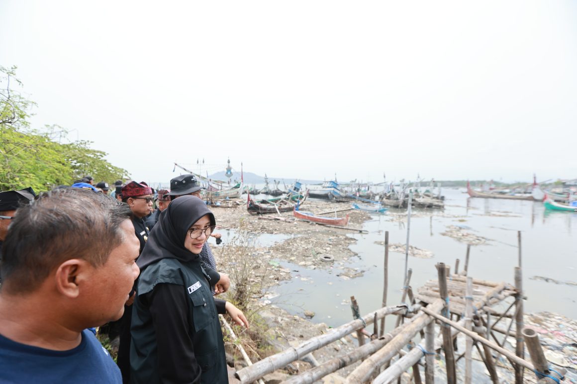15 Ton Sampah Diangkut dari Kalimati, Pemkab Banyuwangi Percepat Penanganan hingga Muara