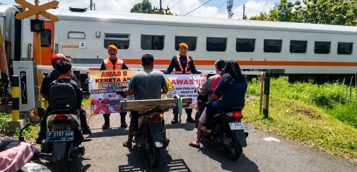 IMG-20261002-WA0013 KA Tawang Alun Terserempet Mobil, KAI Tekankan Keselamatan di Perlintasan