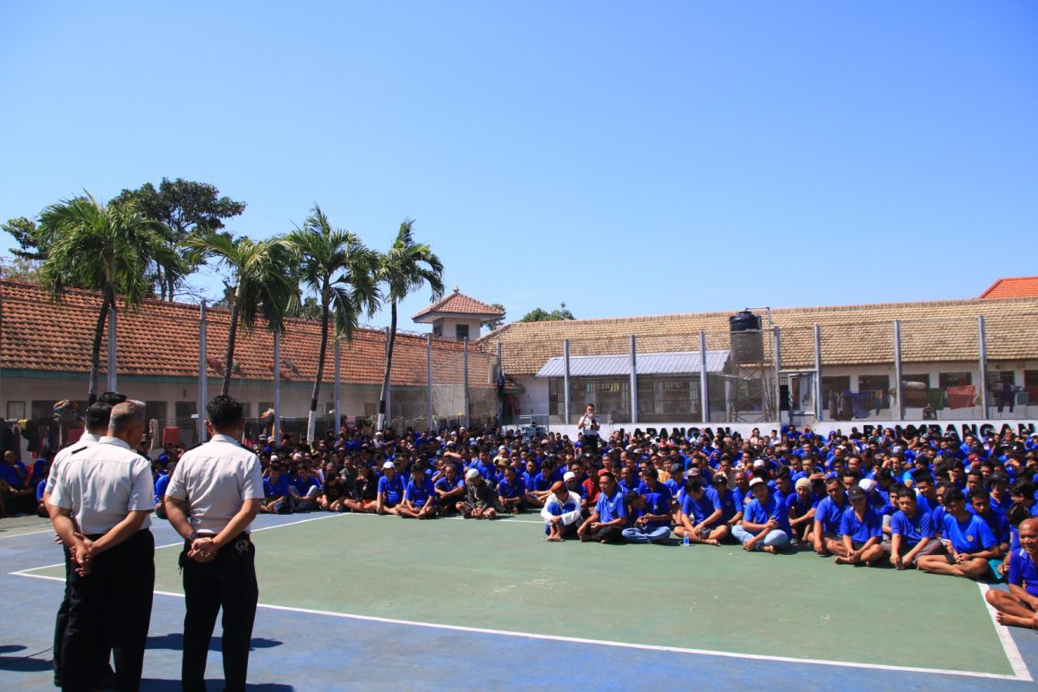 IMG-20261005-WA0035 Kumpulkan Warga Binaan, Kalapas Banyuwangi Minta Aturan Lapas Dipatuhi Tanpa Pengecualian