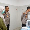 Kapolresta Banyuwangi Jenguk Bayi Kalibaru, Pastikan Perawatan dan Masa Depannya Terlindungi