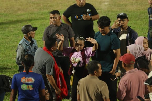 IMG-20261011-WA0006 Latihan Gandrung Sewu di Banyuwangi Diwarnai Insiden Puluhan Penari Histeris
