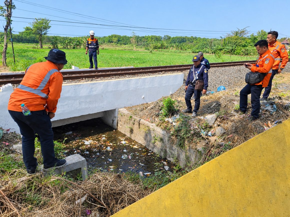 Perkuat Mitigasi Musim Hujan, KAI Daop 9 Tingkatkan  Dua Titik Bangunan Hikmat untuk Jaga Keselamatan Perjalanan KA