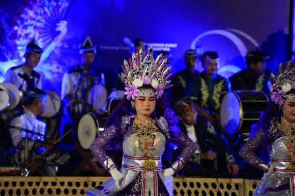 IMG-20261023-WA0007 Menjadi Pembuka Perhelatan Gandrung Sewu, Kuntulan Caruk Tampil Meriah