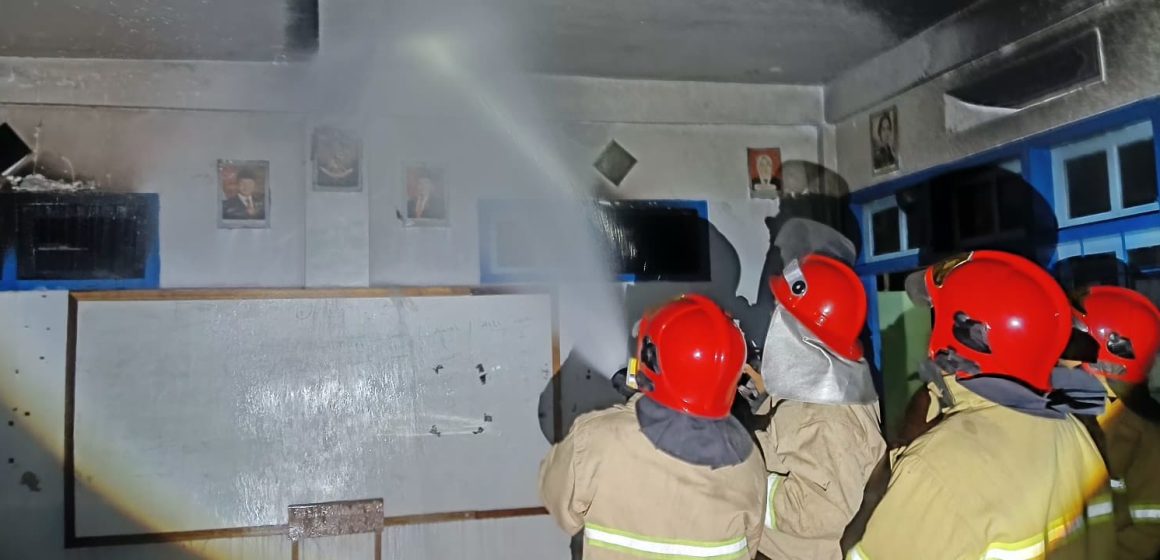 IMG-20261023-WA0010 Gudang Ponpes Miftahul Ulum Wongsorejo Terbakar, Alat Drumband hingga Perabot Hangus