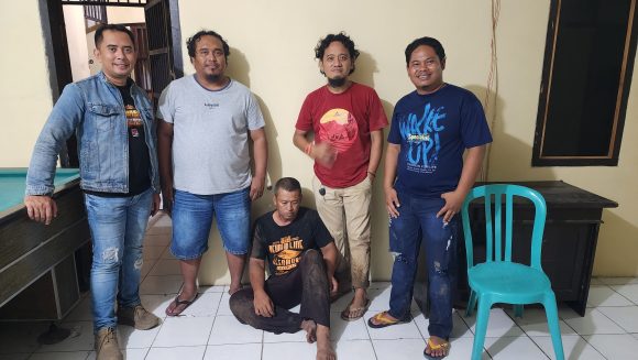 IMG-20261026-WA0010 Curi Dompet di Rak Motor saat Pemilik Antar Anak Potong Rambut, Pria di Banyuwangi Ditangkap