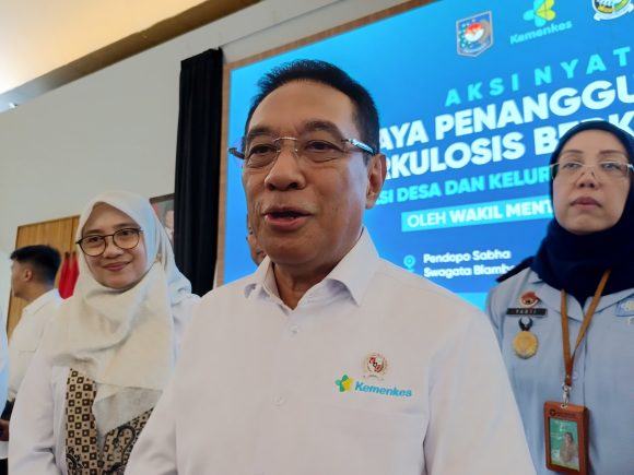 Usai Tinjau Rumah Sakit di Genteng, Wamenkes Benjamin: Meski di Pinggiran, Fasilitasnya Lengkap