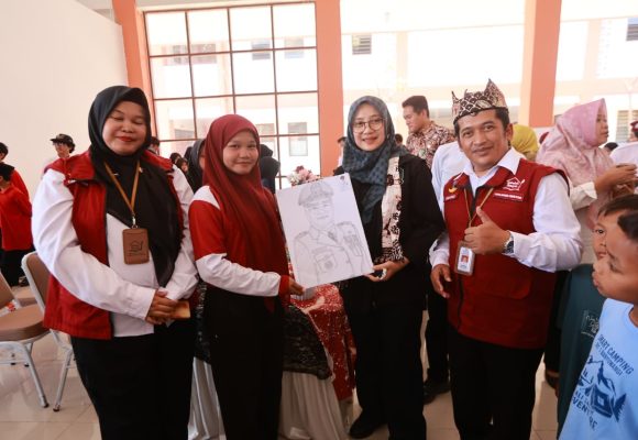 WhatsApp Image 2026-10-18 at 11_39_19 Melihat Penampilan dan Karya Siswa Sekolah Rakyat Banyuwangi, Bupati Ipuk: Banyak Kemajuan Positif